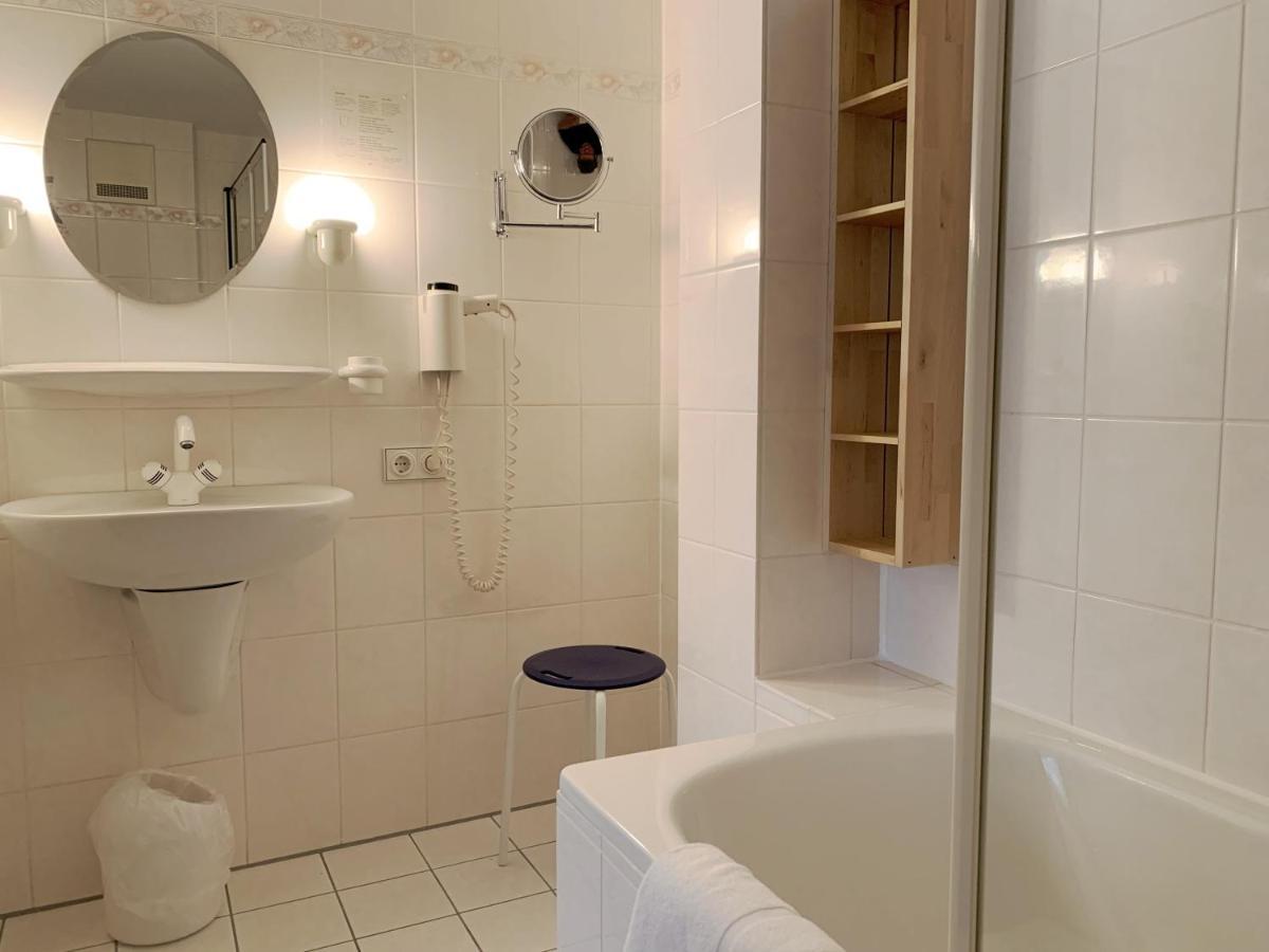 Landhotel Untere Kapfenhardter Muehle Unterreichenbach Экстерьер фото