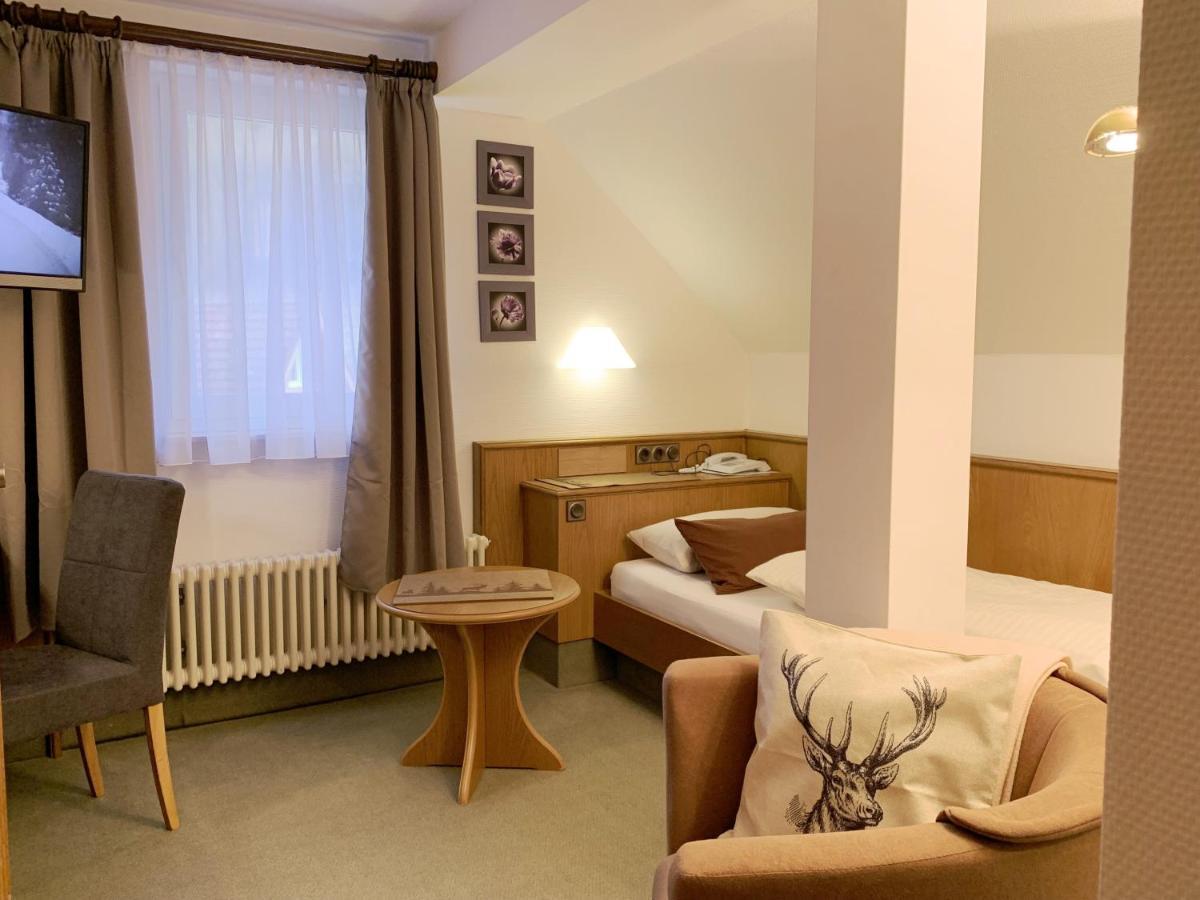 Landhotel Untere Kapfenhardter Muehle Unterreichenbach Экстерьер фото